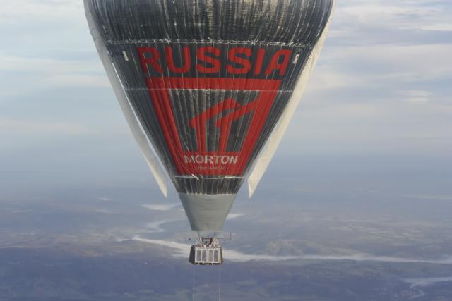 Rus u balonu prešao više od pola puta oko sveta (FOTO)